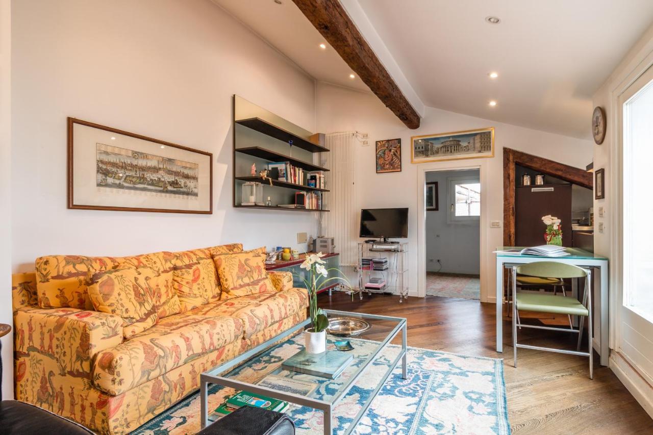 Apartment Gold And Red - The Venetian Style With Terrace Venedig